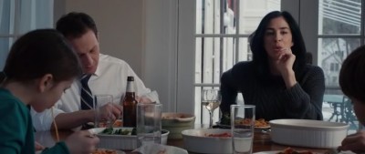 Я улыбаюсь в ответ